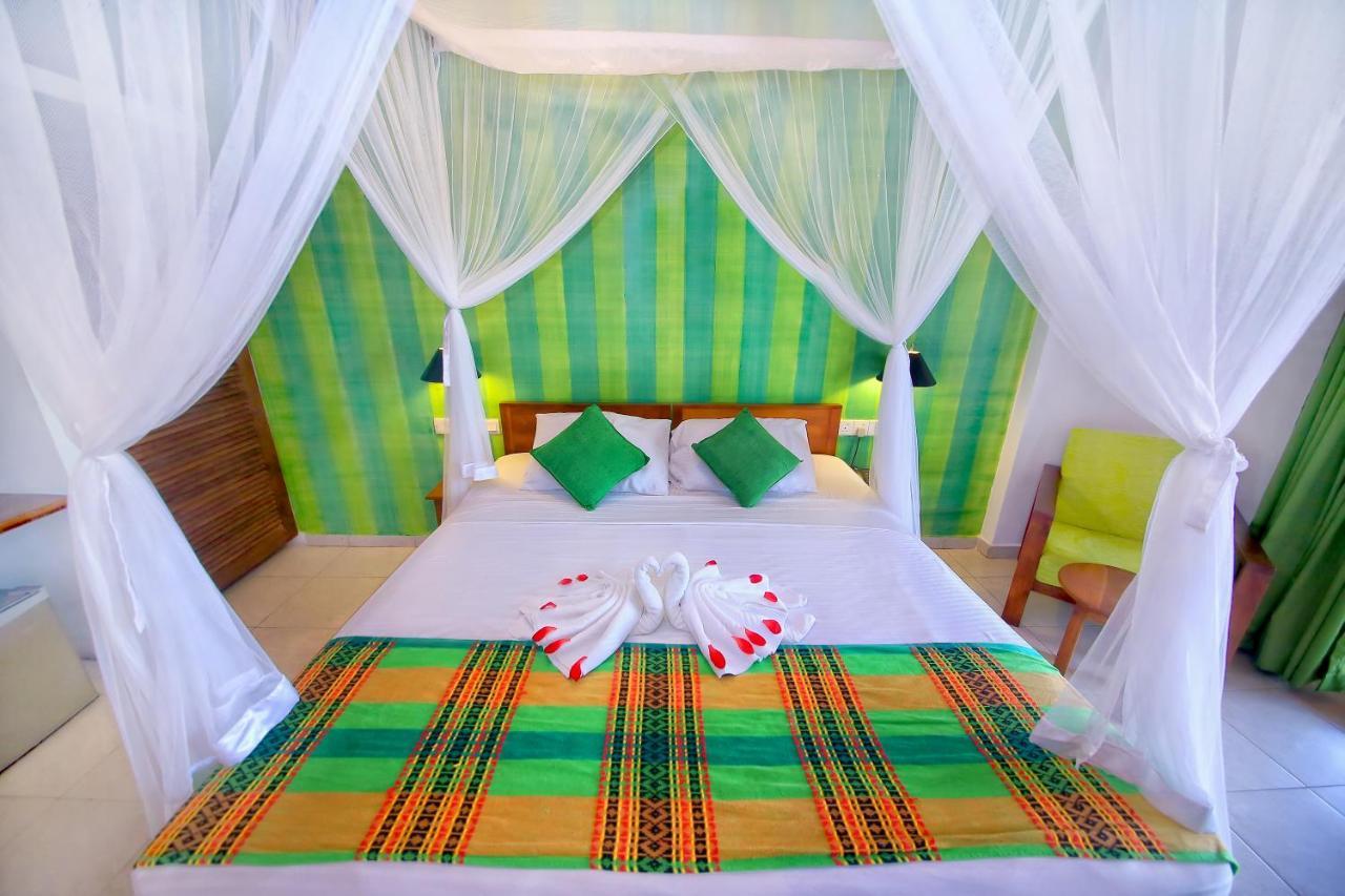 בנטוטה Rockside Beach Resort מראה חיצוני תמונה