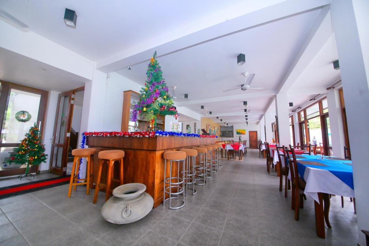בנטוטה Rockside Beach Resort מראה חיצוני תמונה