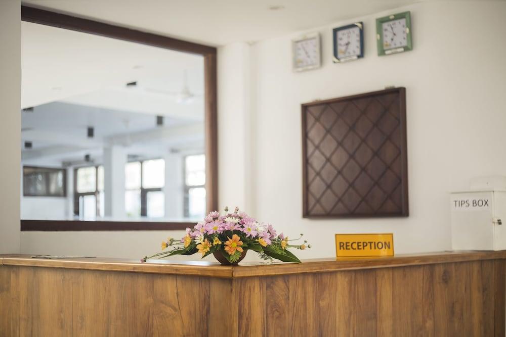 בנטוטה Rockside Beach Resort מראה חיצוני תמונה